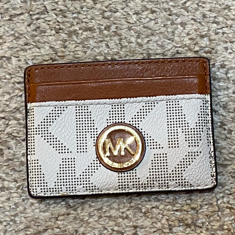 MK Cream logo card case